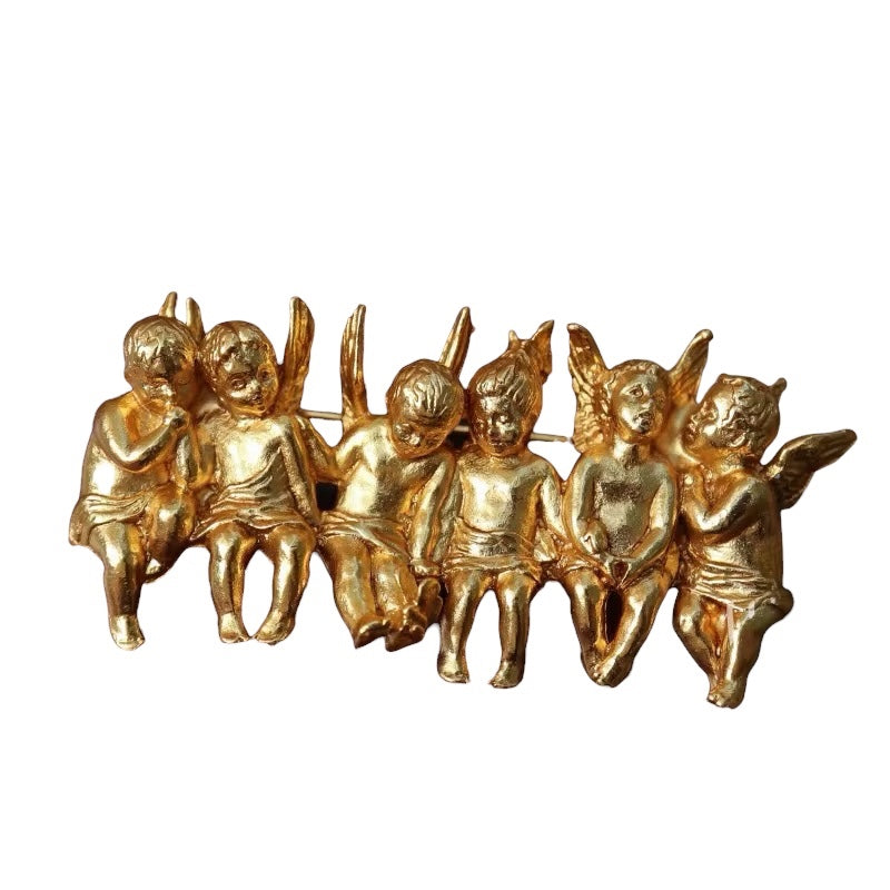 Cherubs Chilling Brooch Gold