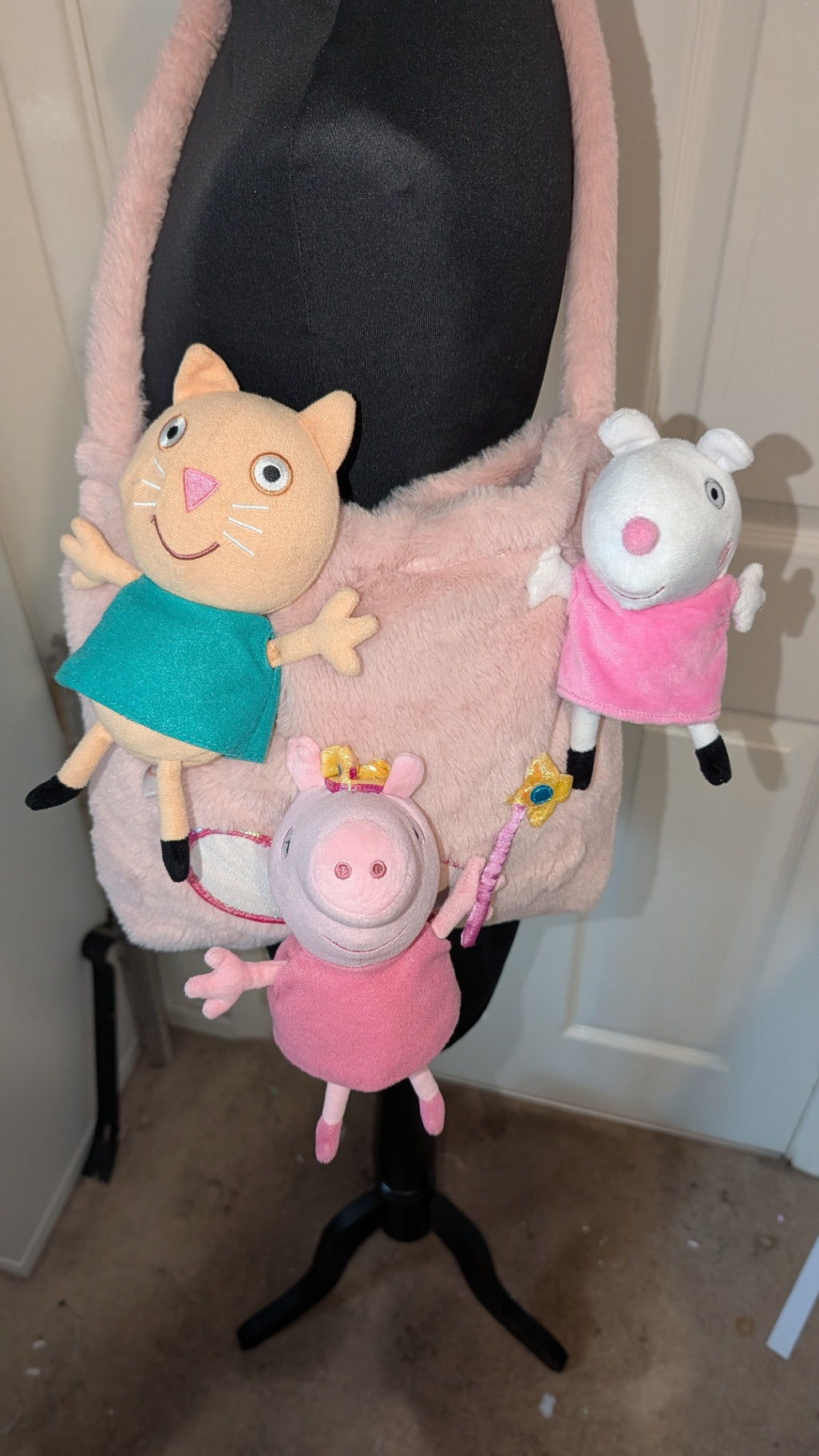 Upcylced peppa & friends pink bag