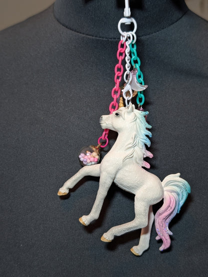White unicorn keychain