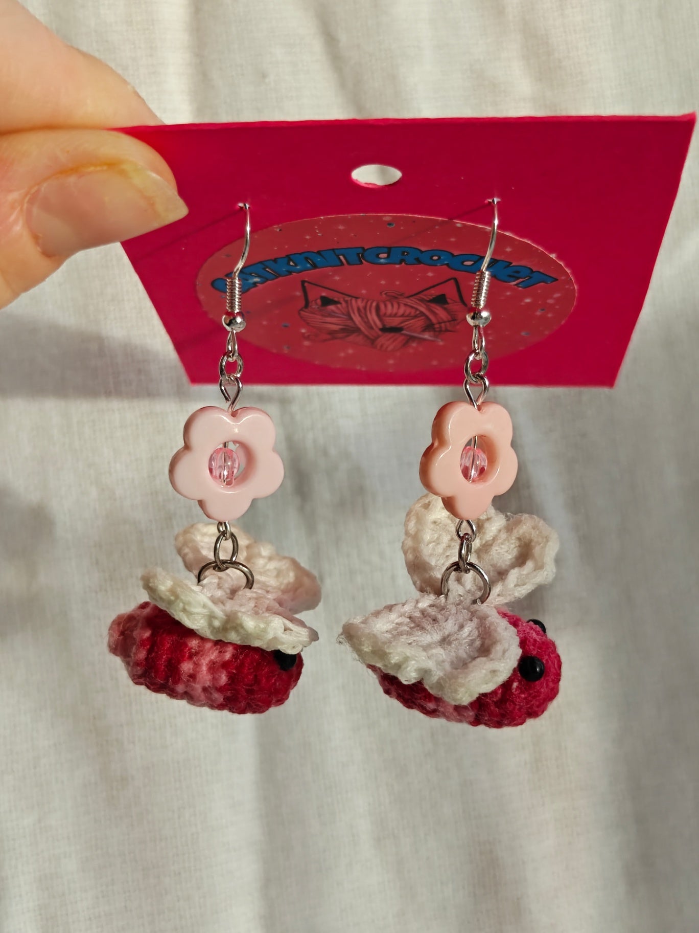Valentine's crochet bees with pink flowers