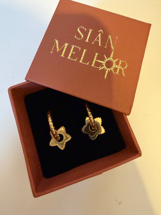 Textured star hoop earring gold 