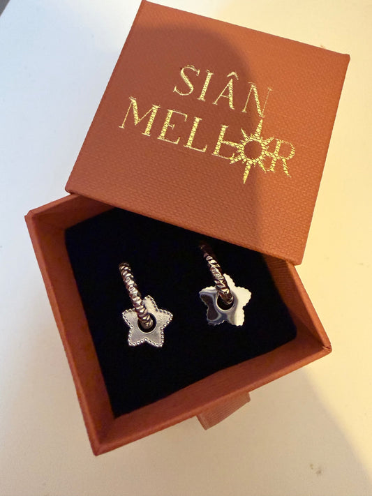 Textured star hoop earrings silver 