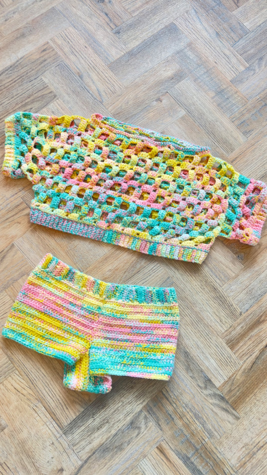 Rainbow cropped t-shirt