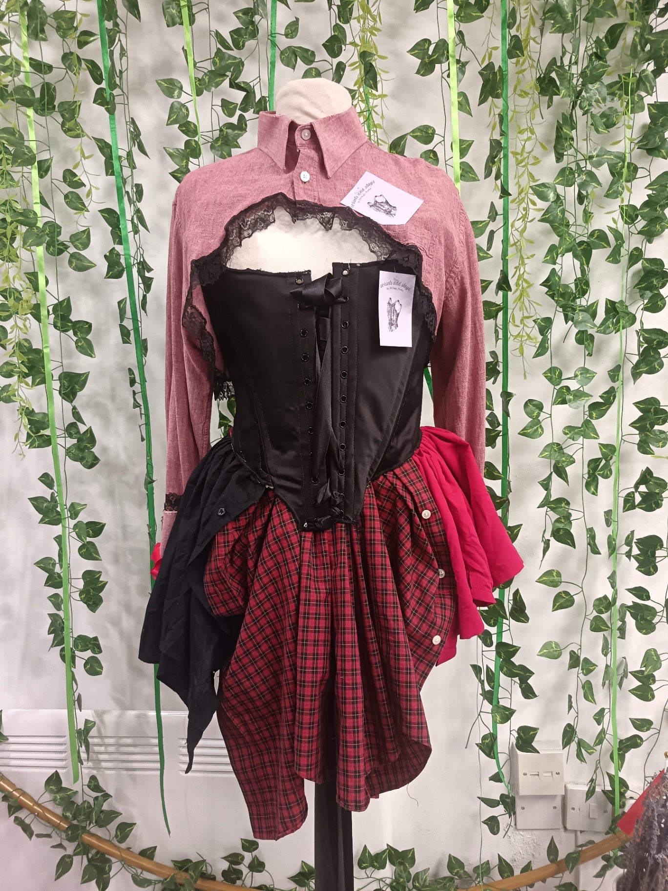 Cropped shirt in tartan check