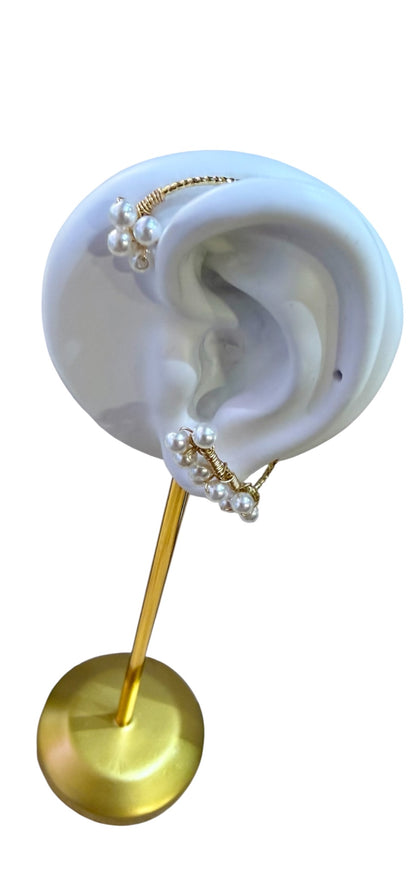 Pearl Warp Ear Cuff