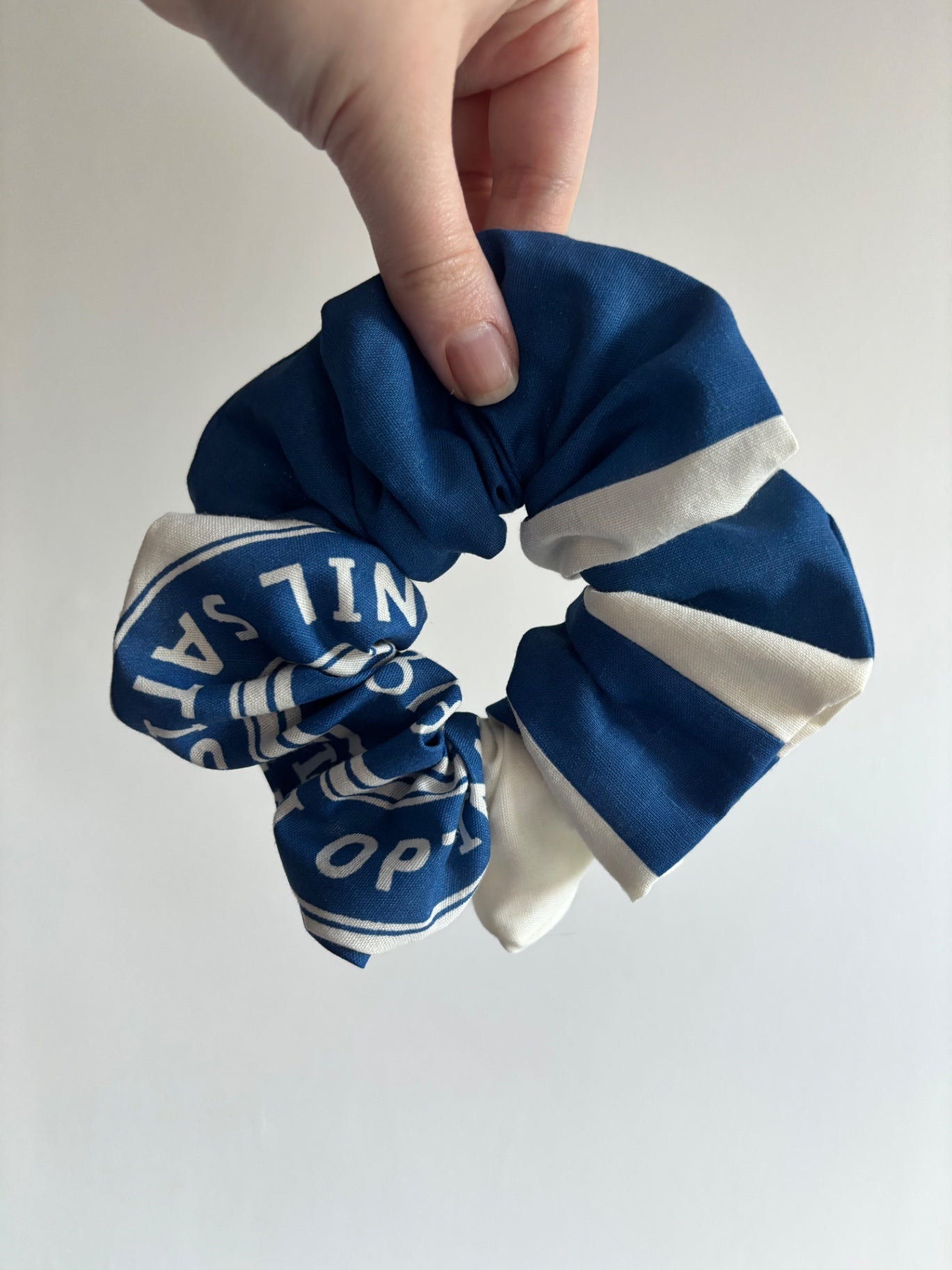 Everton Medium Scrunchie
