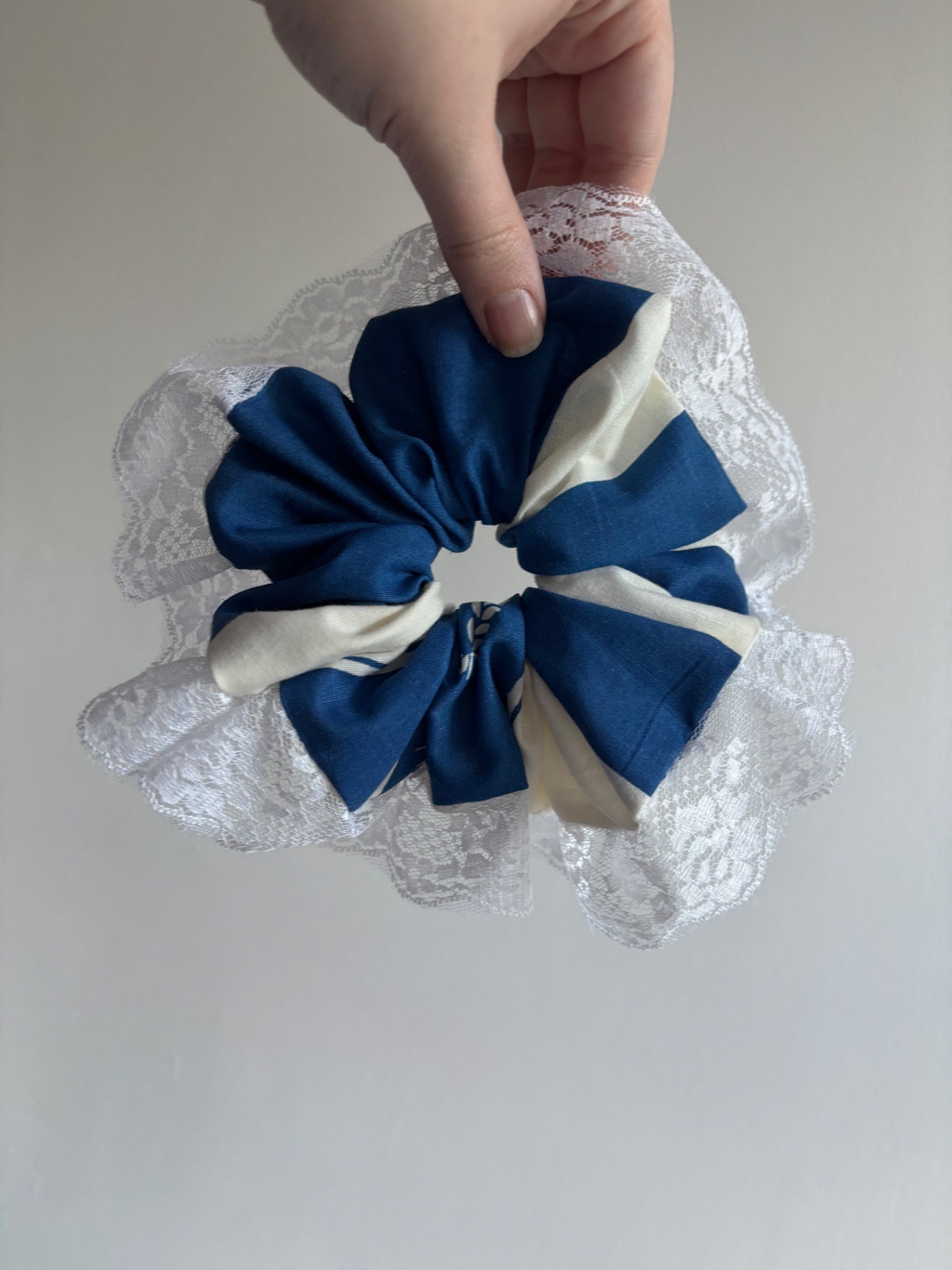 Everton Lacy Scrunchie