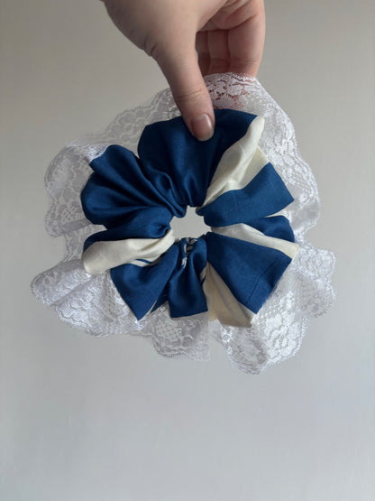 Everton Lacy Scrunchie