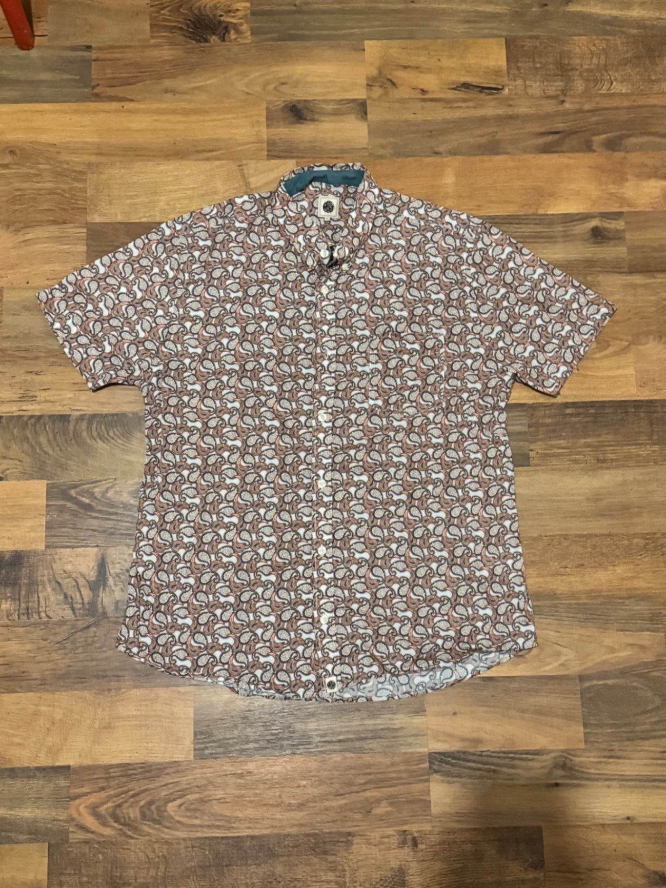 PG white brown black SS. 