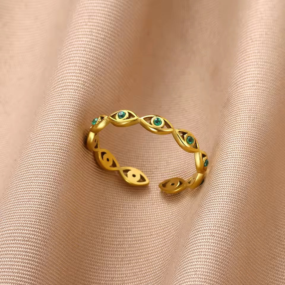 Guardian Eye Ring Green Gold