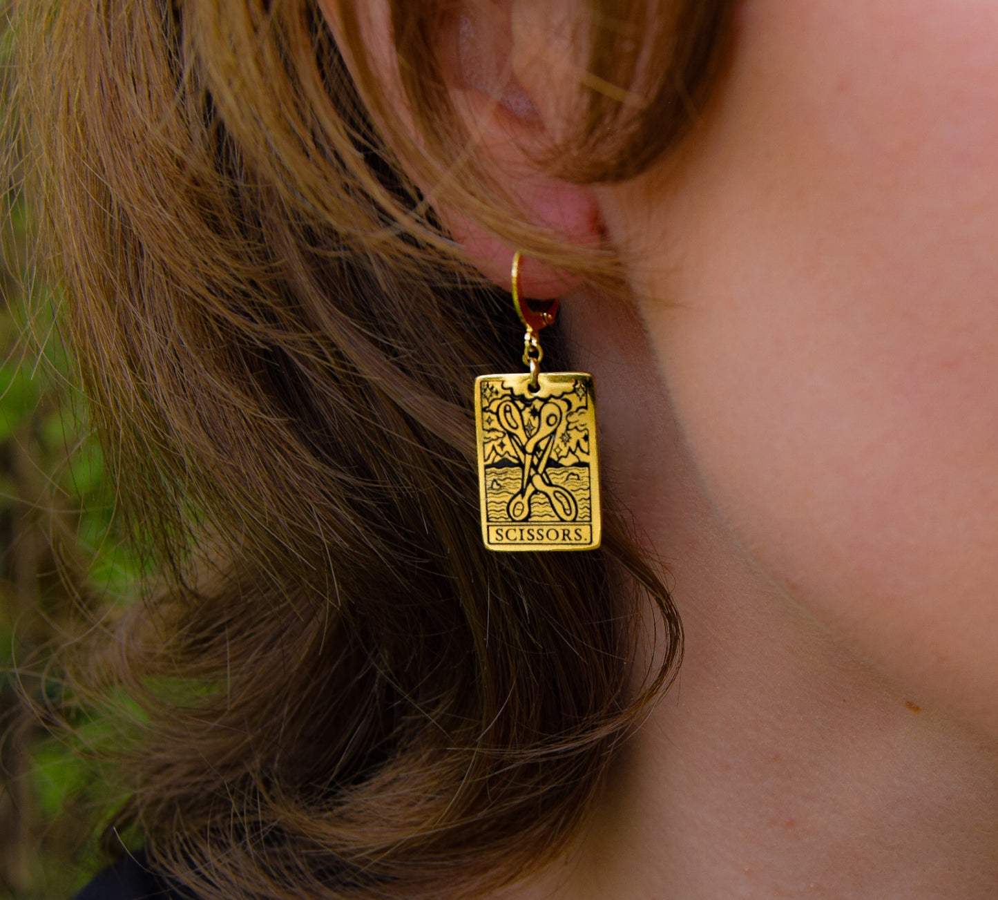 Gold scissor tarot earrings 