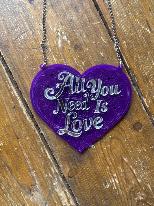All you need is love knecklace