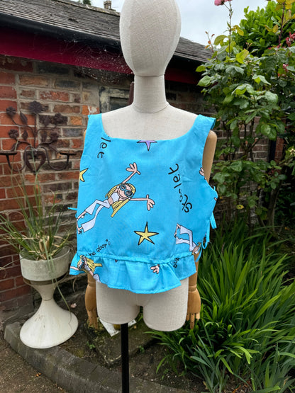 GROOVY CHICK TIE TOP