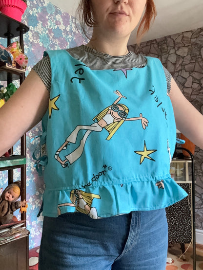 GROOVY CHICK TIE TOP