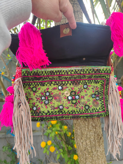 Mini city bag with detachable vintage strap