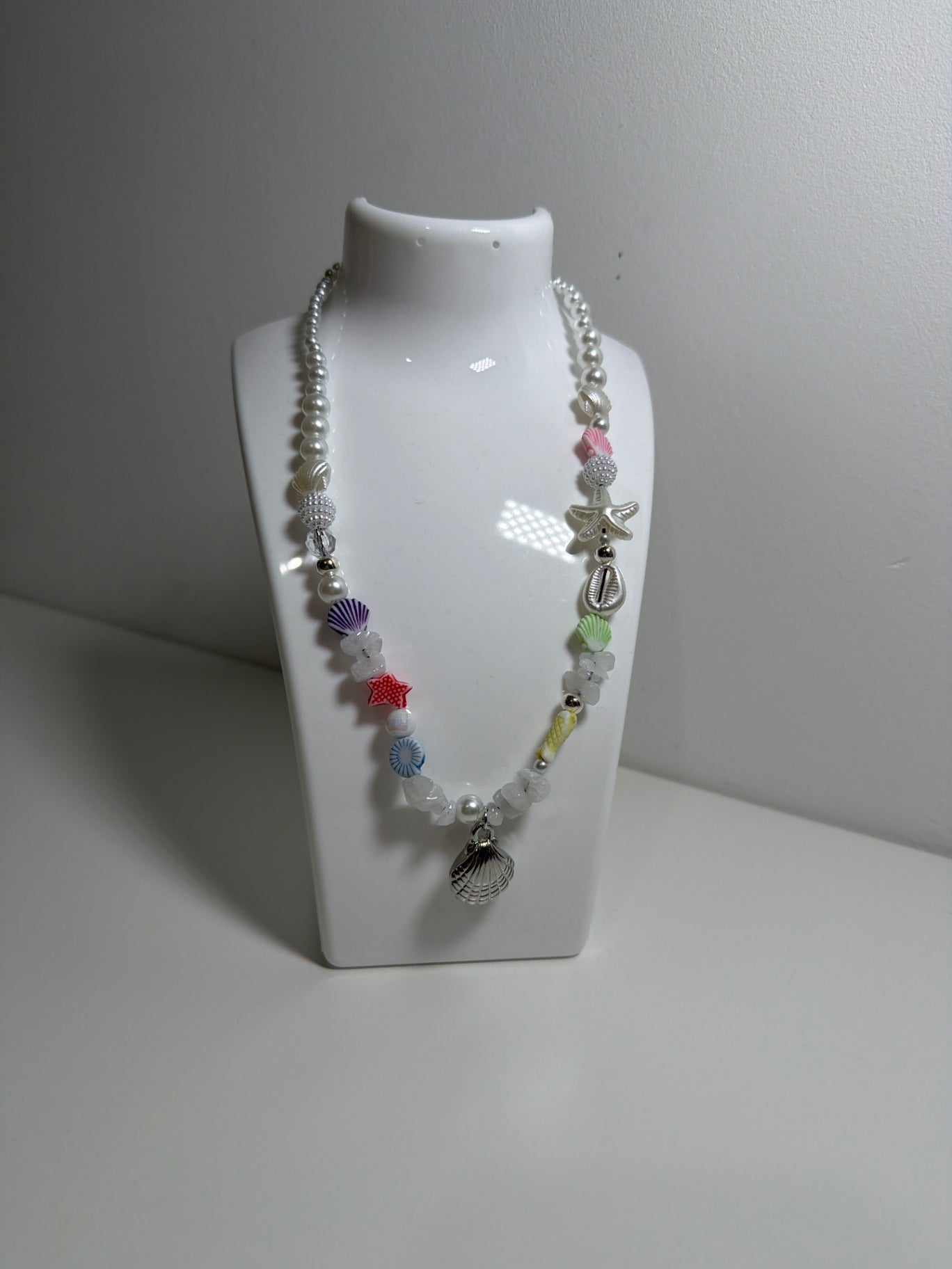Shell SZN necklace - colour/silver