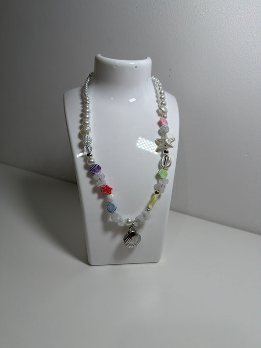 Shell SZN necklace - colour/silver