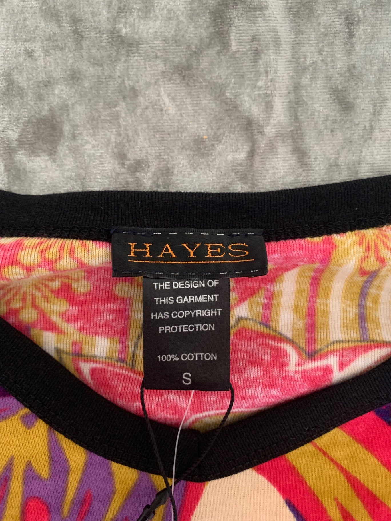 100% cotton vintage hayes graphic top