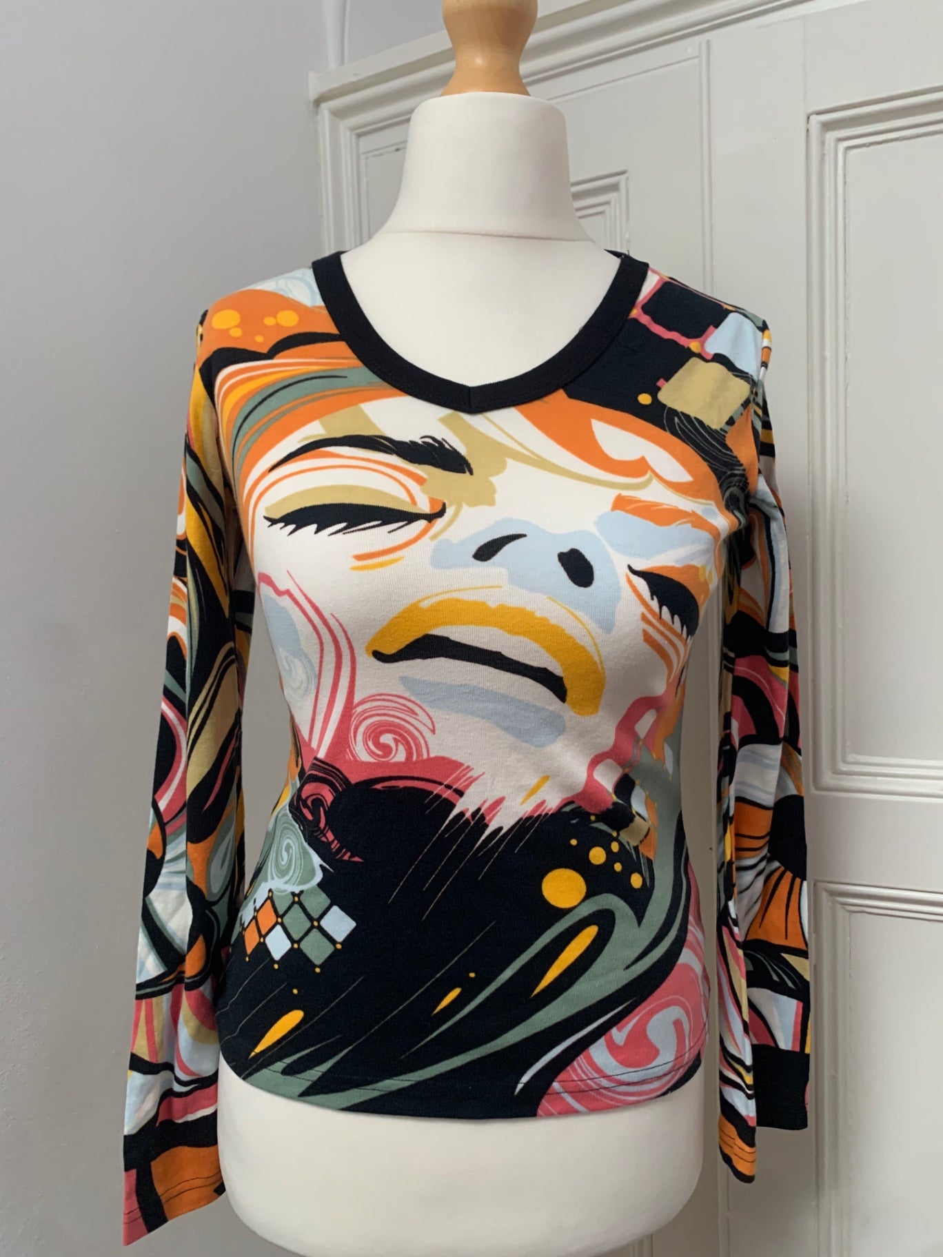 100% cotton vintage hayes graphic top
