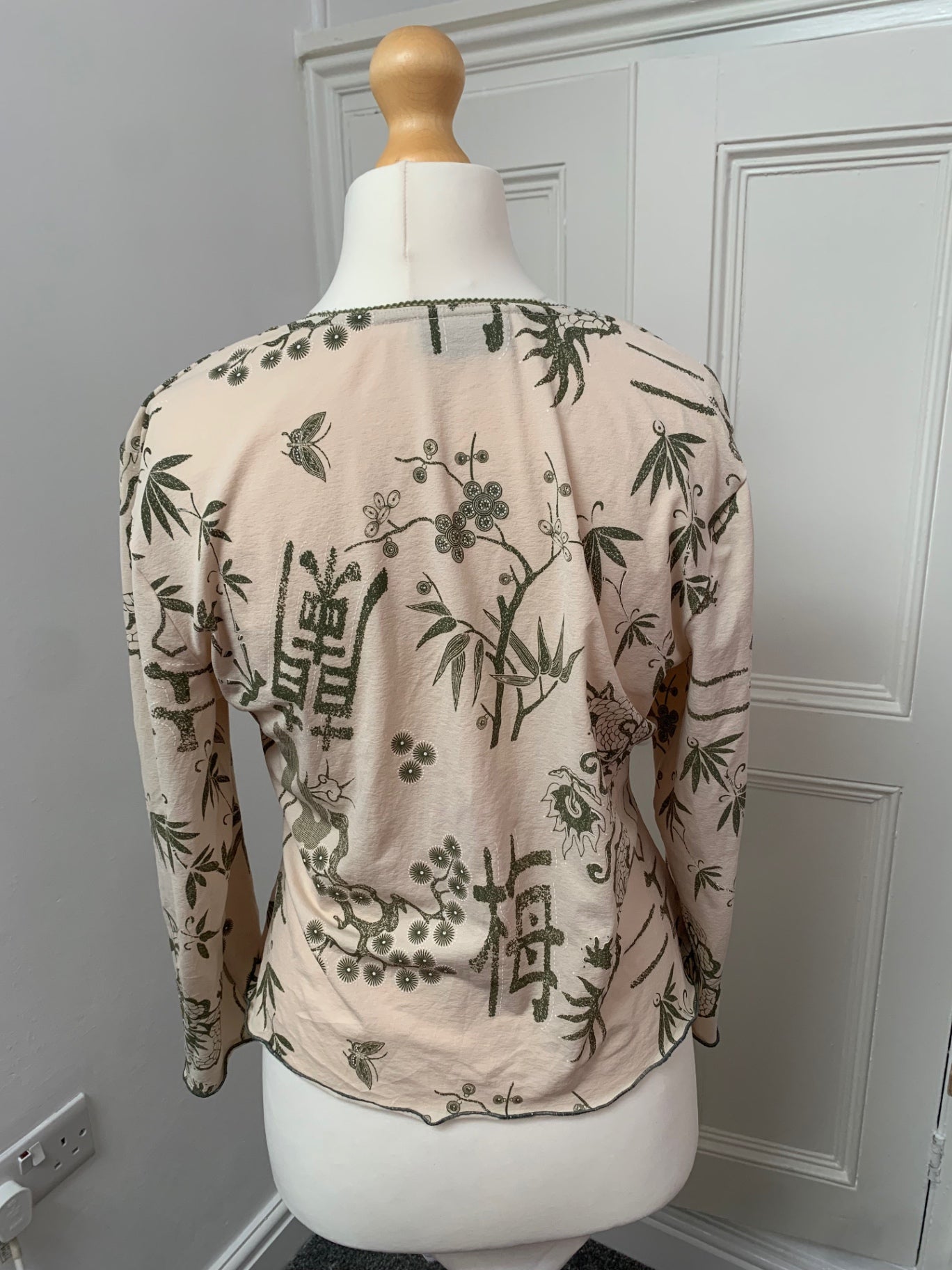 cream floral & dragon print top