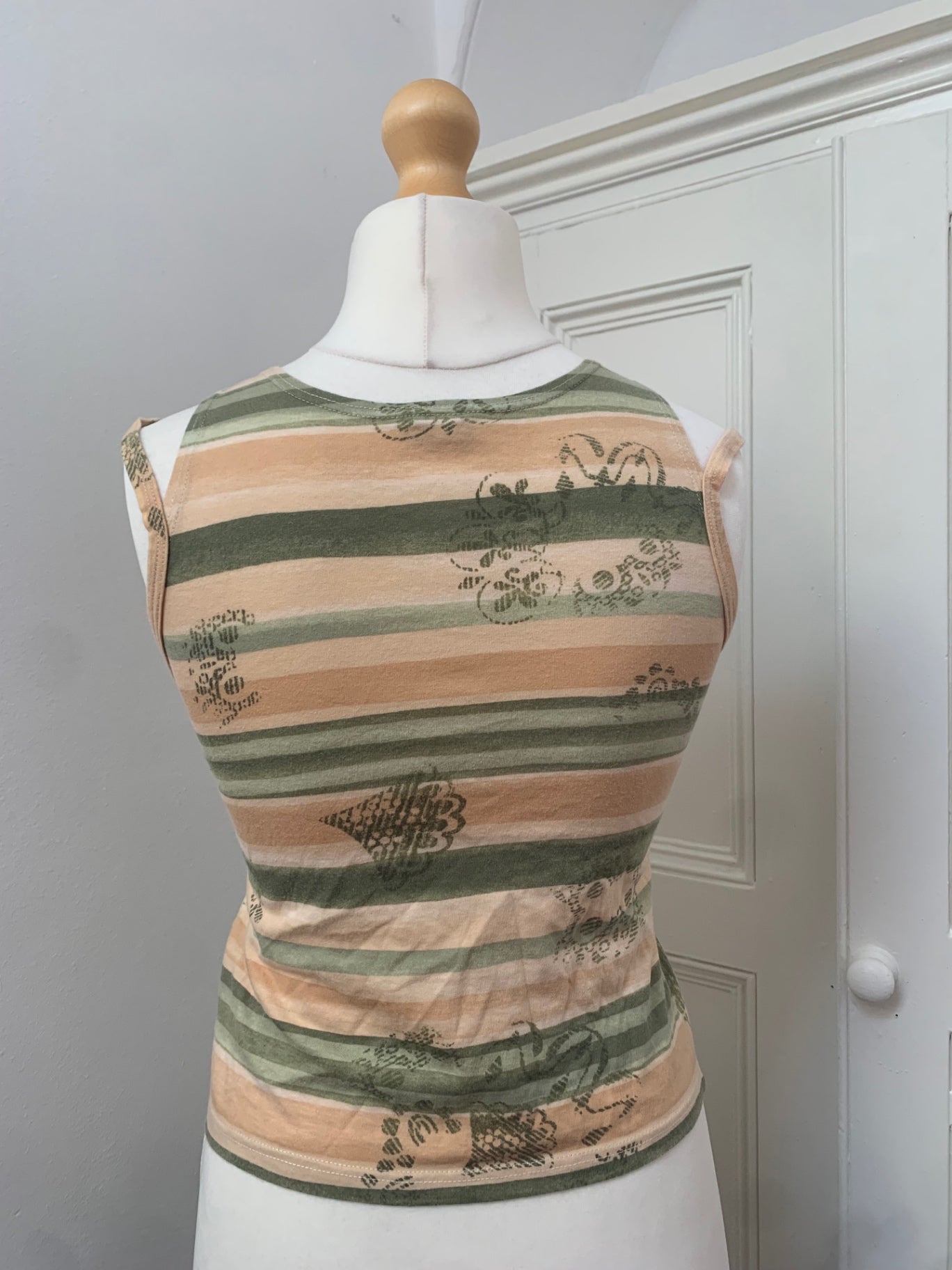100% cotton vintage invicta top
