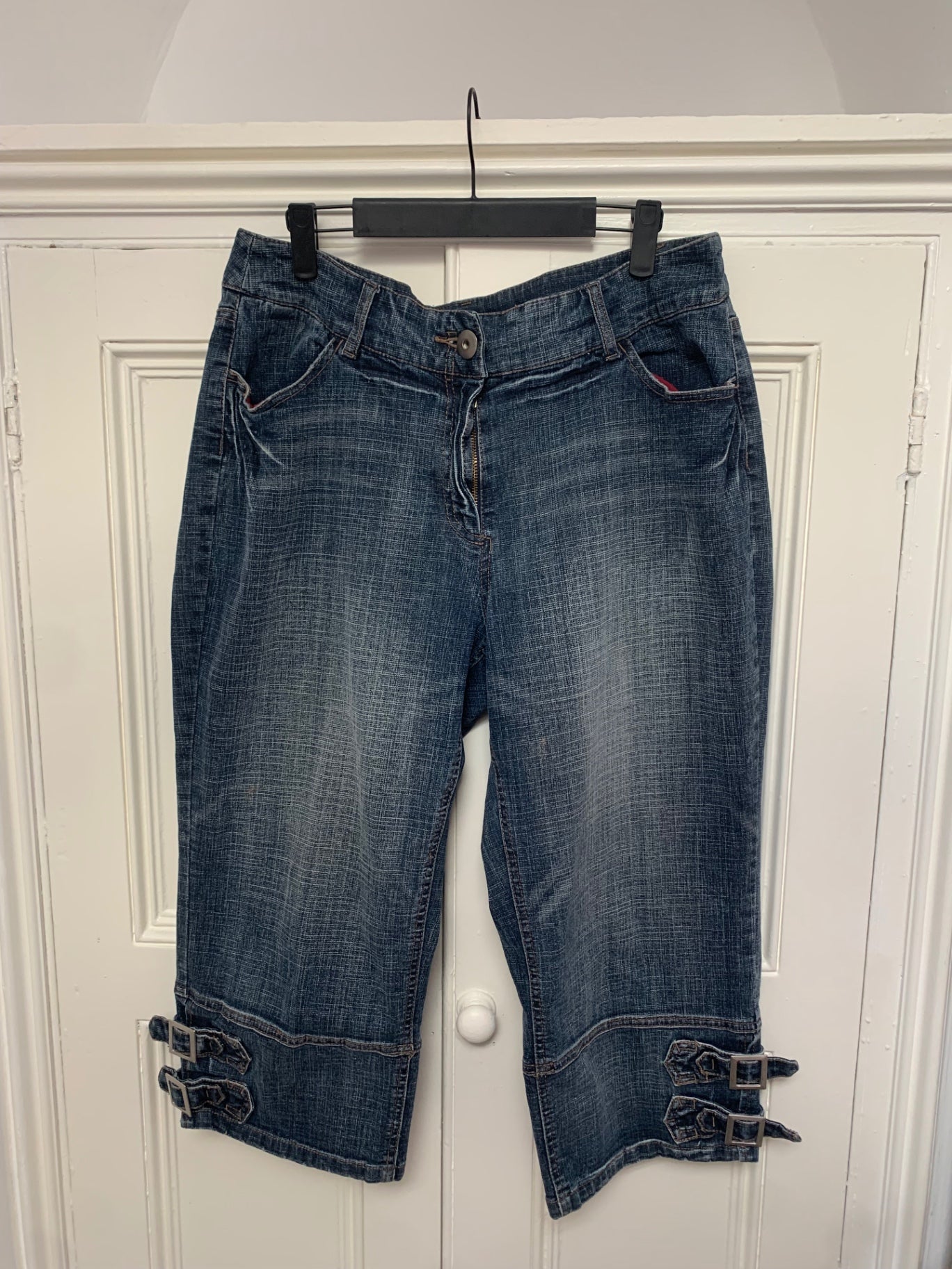 89% cotton vintage denim capri shorts
