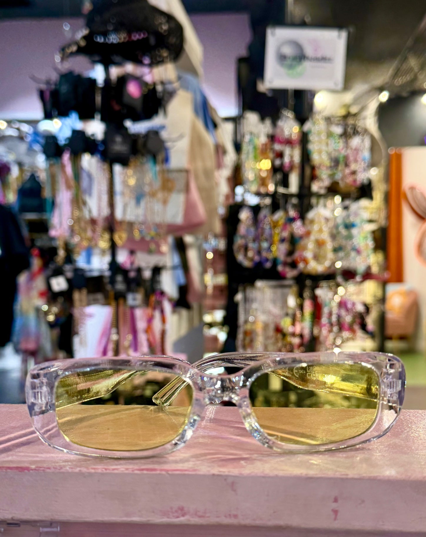 90s Oblong Sunnies Clear Yellow
