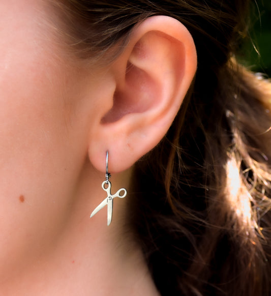 Scissor charm huggie hoops in 201 stainless steel