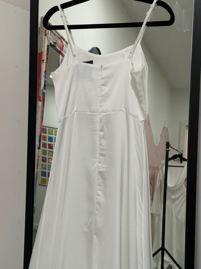 White Hen Do Ruffle Dress Size Medium