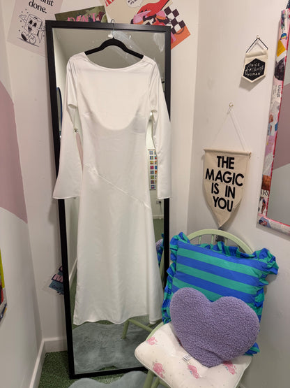 White Hen Do Fishtail Dress Size Medium