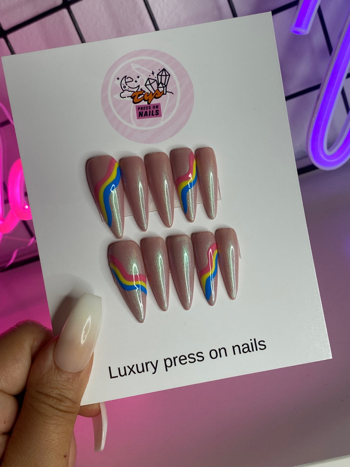 pride nails