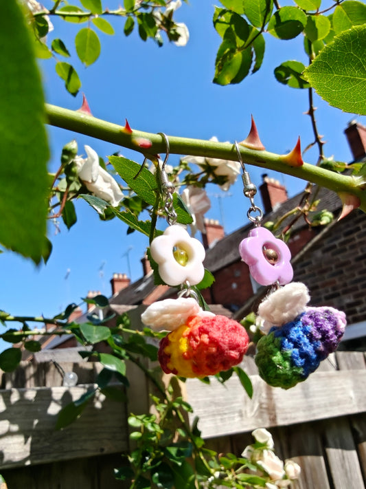 Rainbow bee earrings with flowers