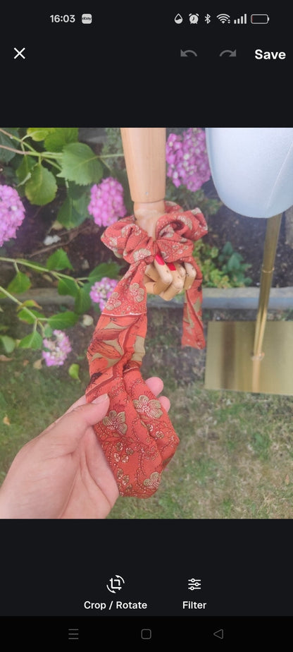Es Cana scrunchie with scarf - matches top