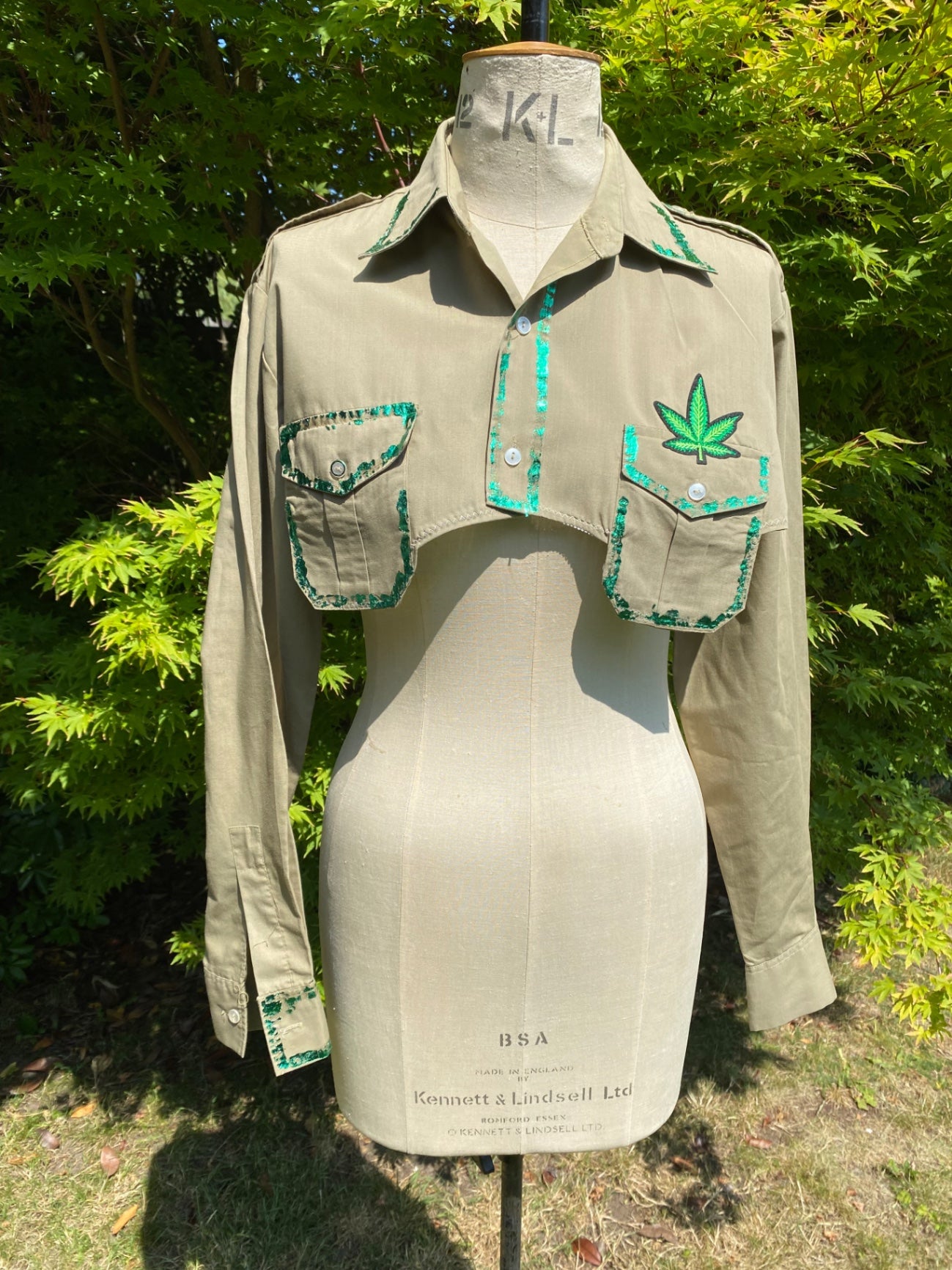 Cropped High on Life shirt