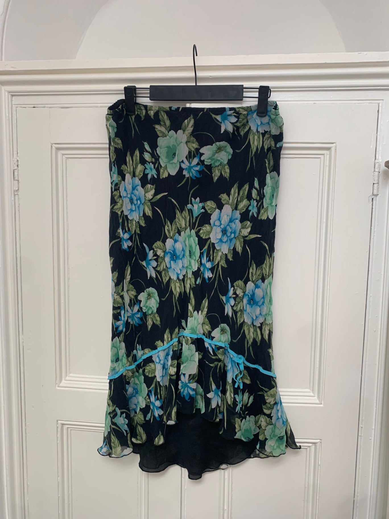 vintage black & blue floral skirt 