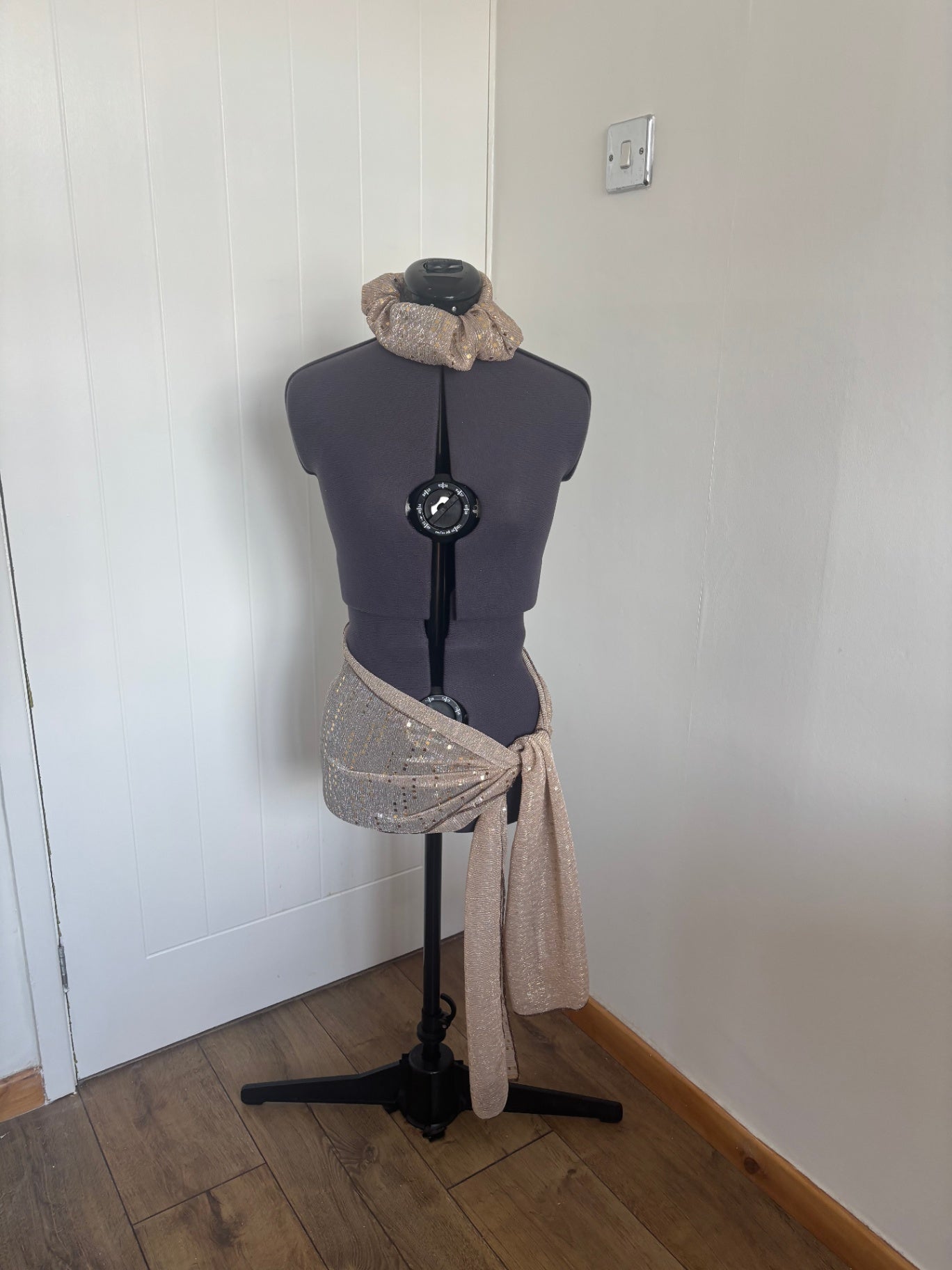Mini sarong skirt and scrunchie