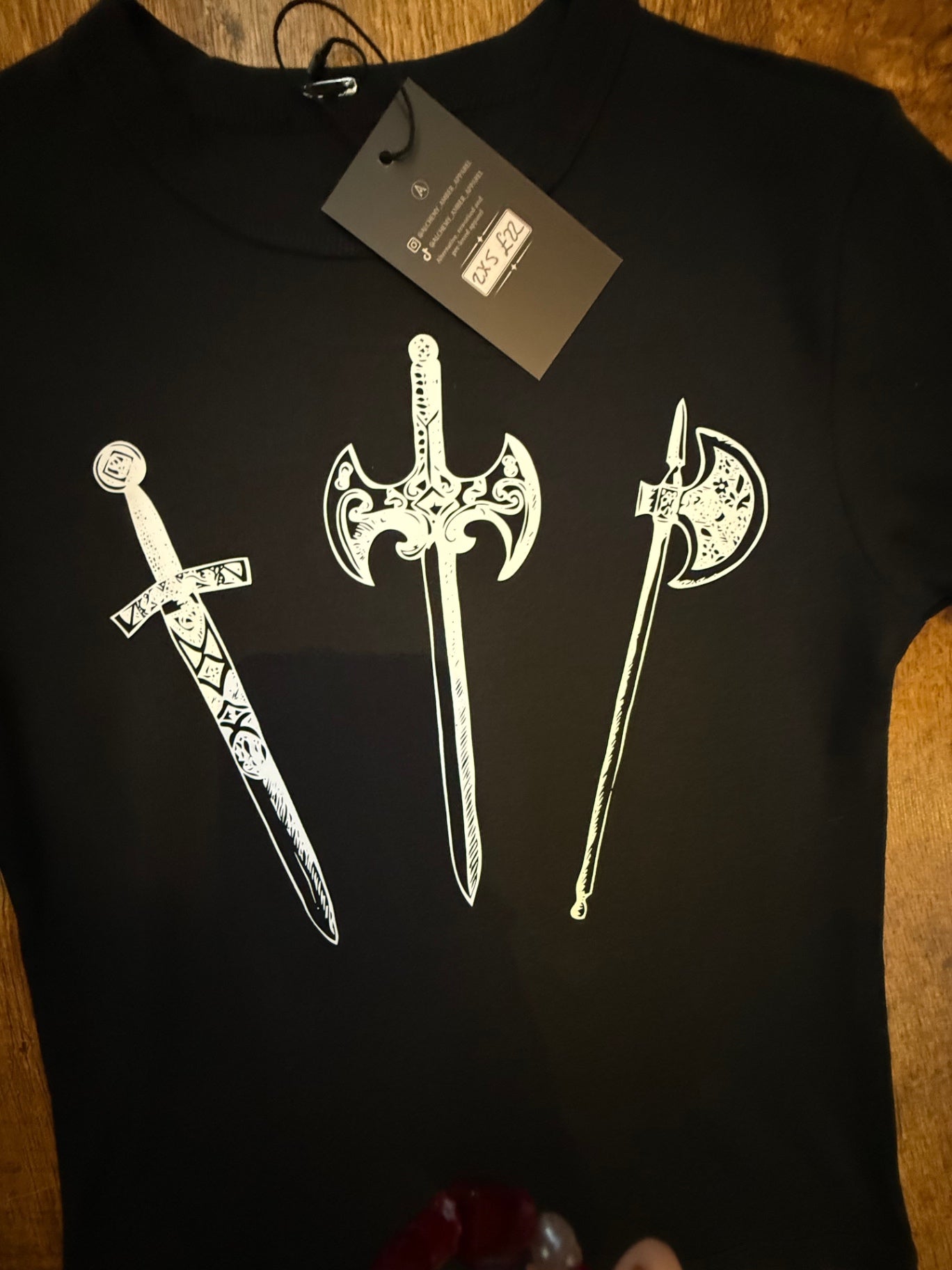 Mediaeval weaponry cropped T-shirt