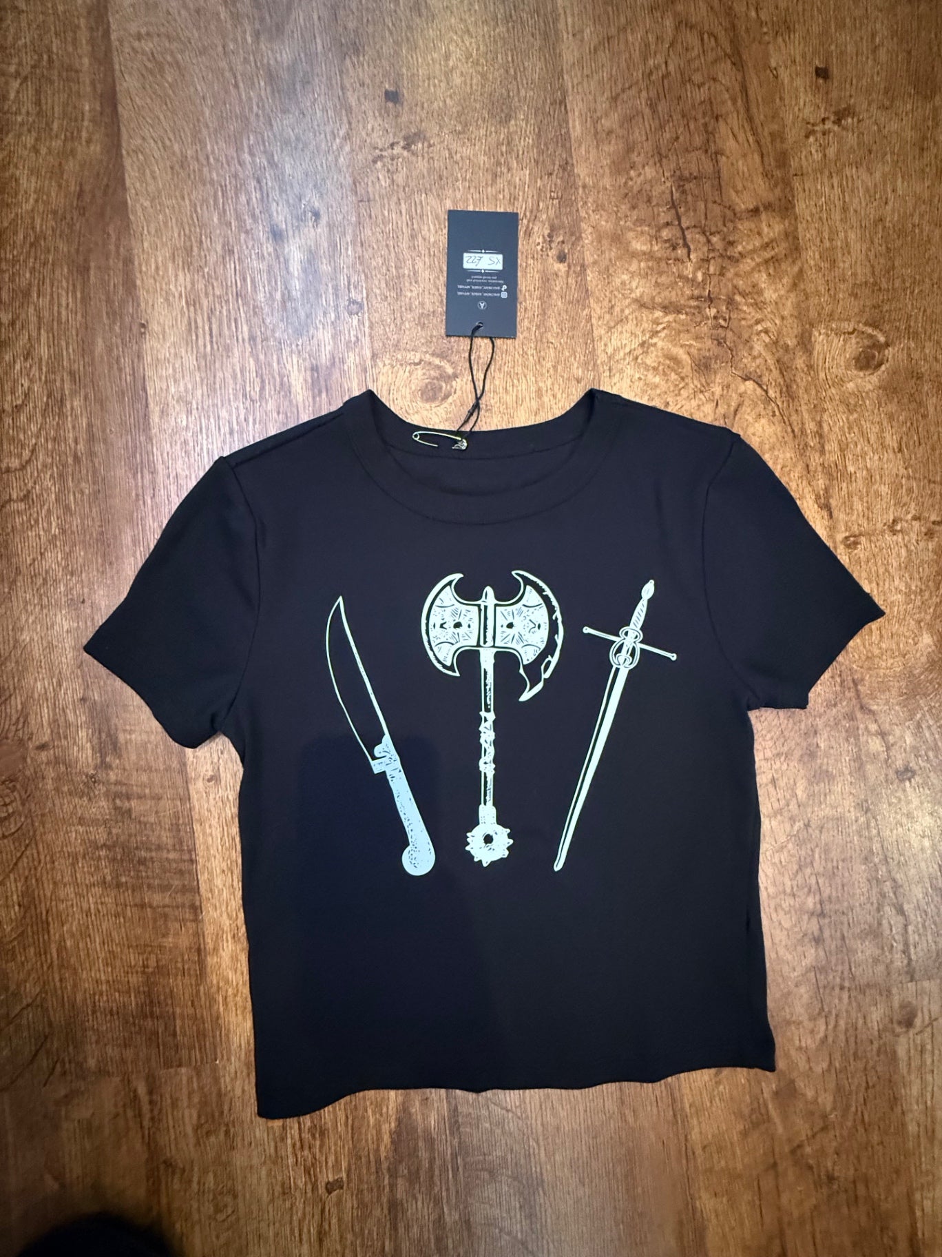 Mediaeval weaponry crop T-shirt size extra small