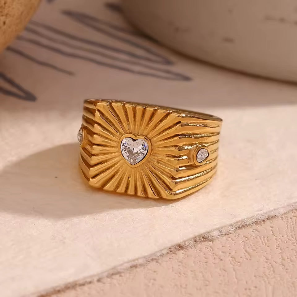 Queen Of Hearts Signet Ring Silver Red S7