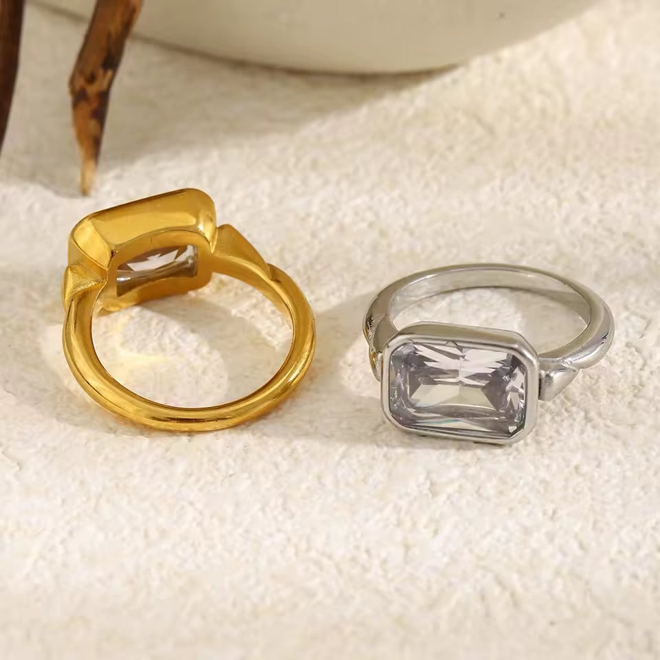 The Icon Ring Silver S6