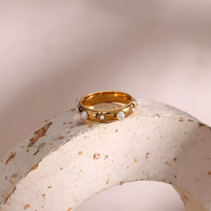 Constellation Pearl Gold Ring Size 6