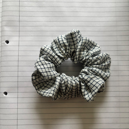 Mini Grid Scrunchie