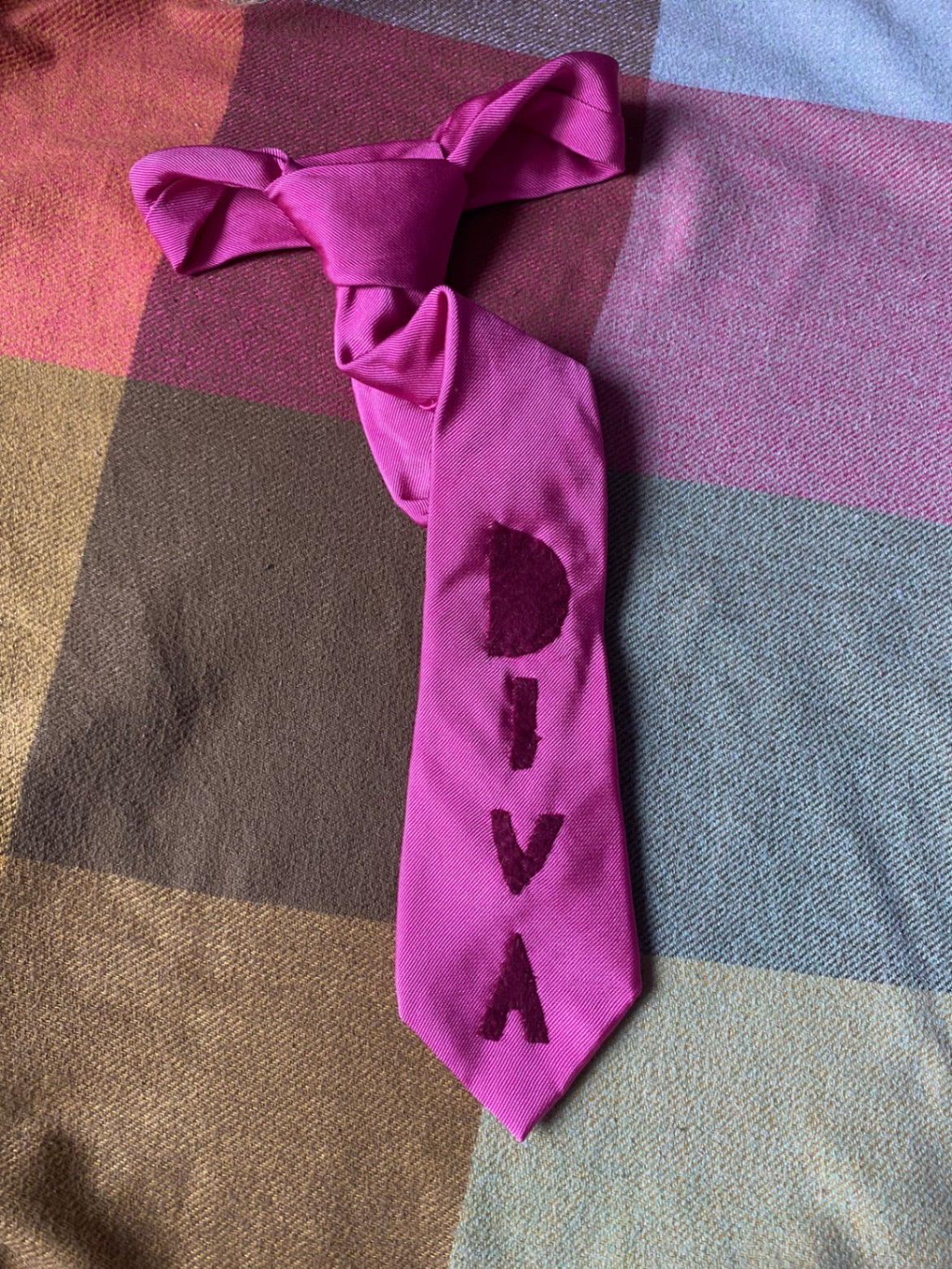 PINK DIVA Up-cycled tie