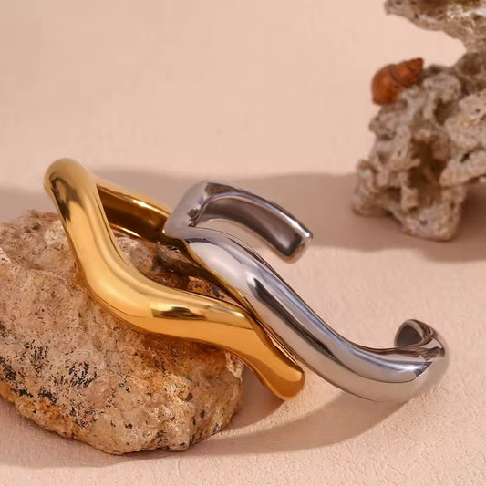 The Form Cuff Silver