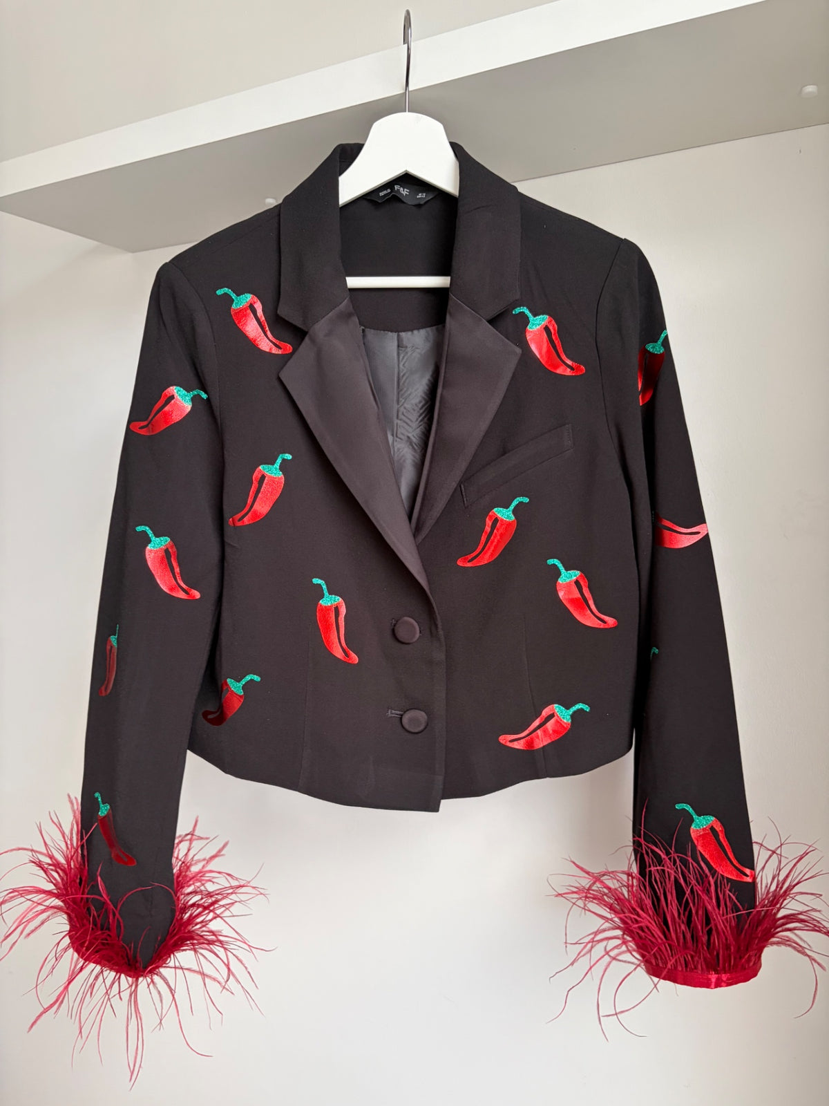 Spicy Feather cropped blazer 