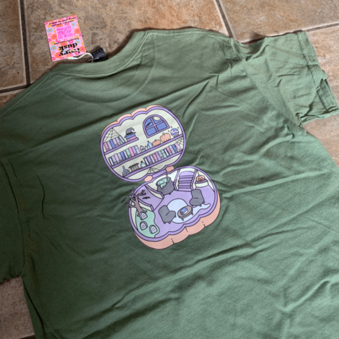 Spooky pocket compact tshirt