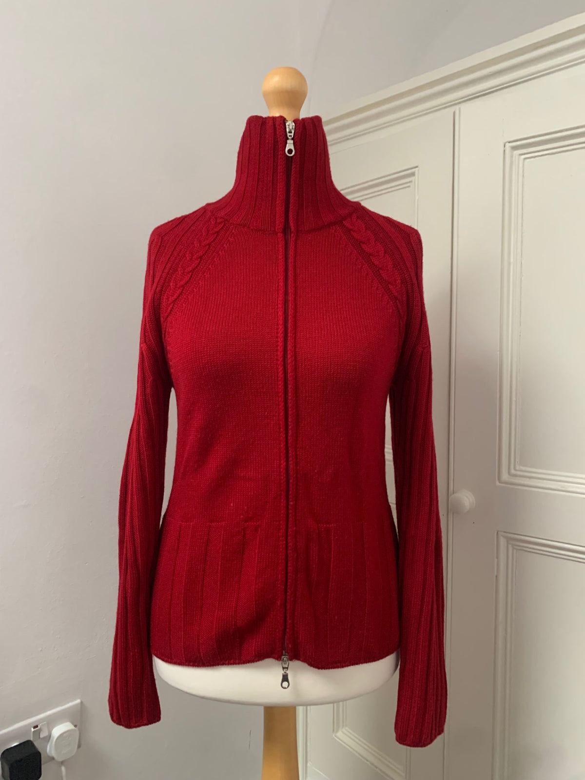 vintage 100% pure merino wool zip up knit 