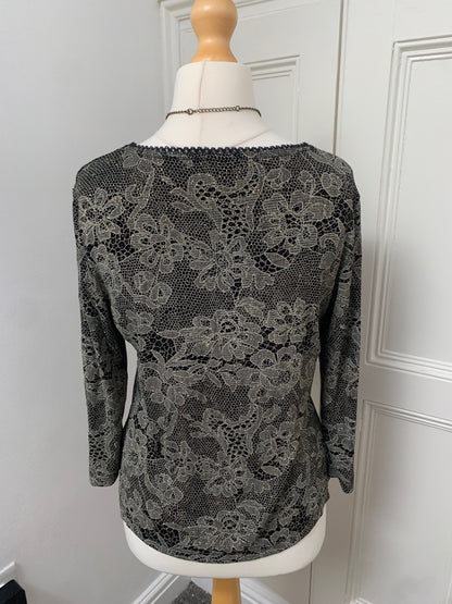 vintage black & gold top 