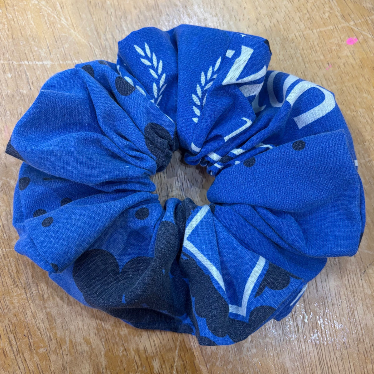 XL Everton Scrunchie 2