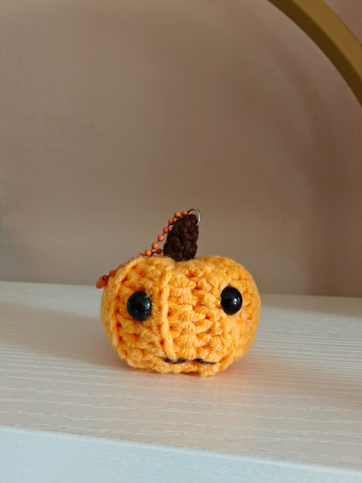 Cute crochet pumpkin keyring 
